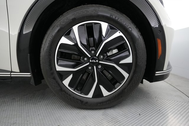 2023 Kia EV6 — photo 16 of 20