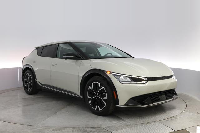 2023 Kia EV6 — photo 10 of 20