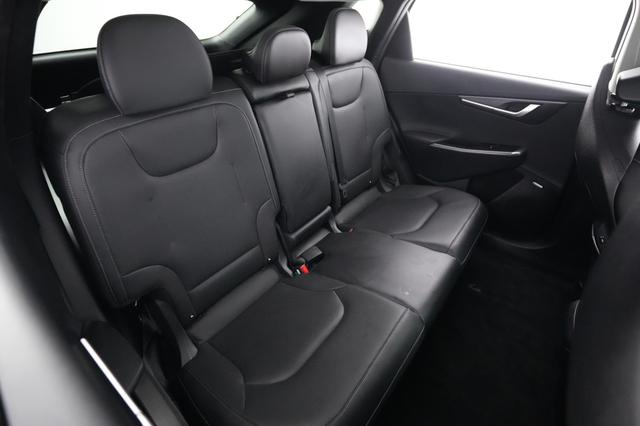 2023 Kia EV6 — photo 4 of 20