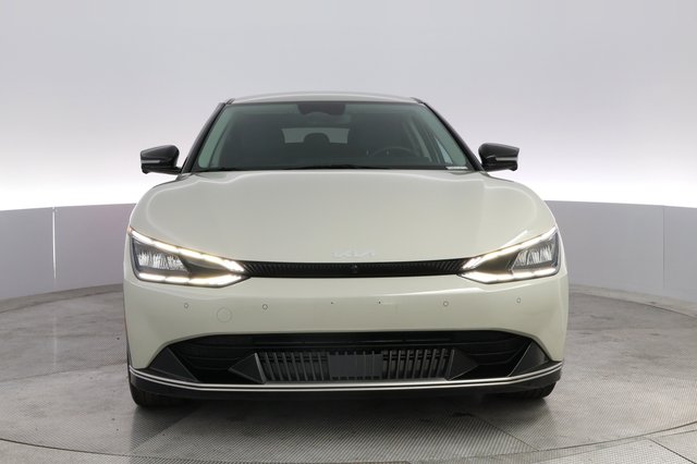 2023 Kia EV6 — photo 9 of 20