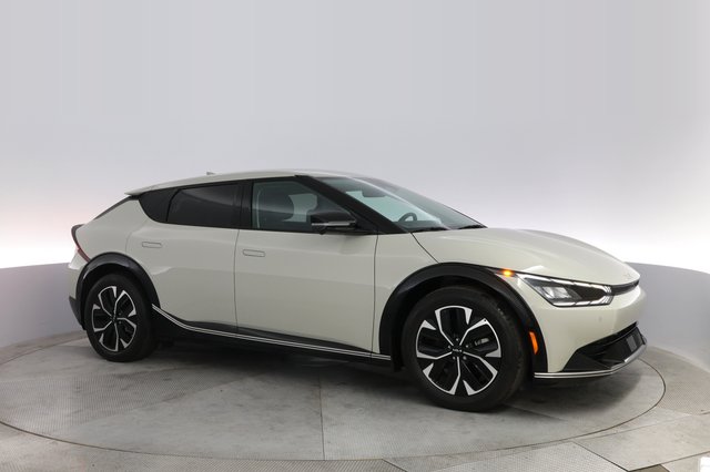 2023 Kia EV6 — photo 11 of 20