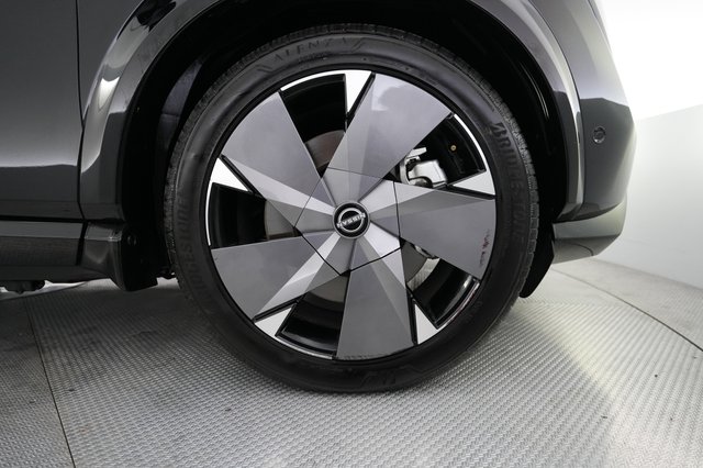 2024 Nissan Ariya — photo 16 of 21