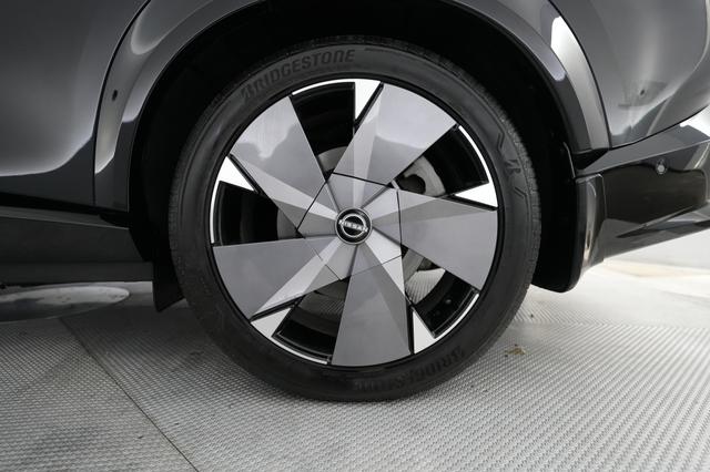 2024 Nissan Ariya — photo 7 of 21