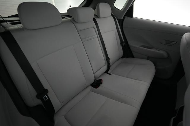 2024 Hyundai Kona Electric — photo 4 of 20