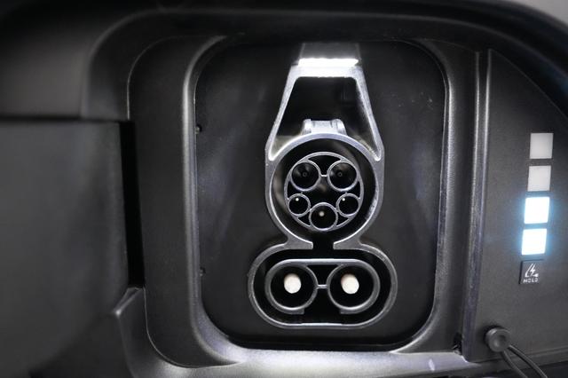 2024 Hyundai Kona Electric — photo 8 of 20