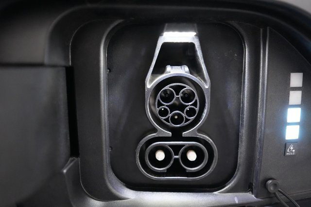 2024 Hyundai Kona Electric — photo 8 of 20