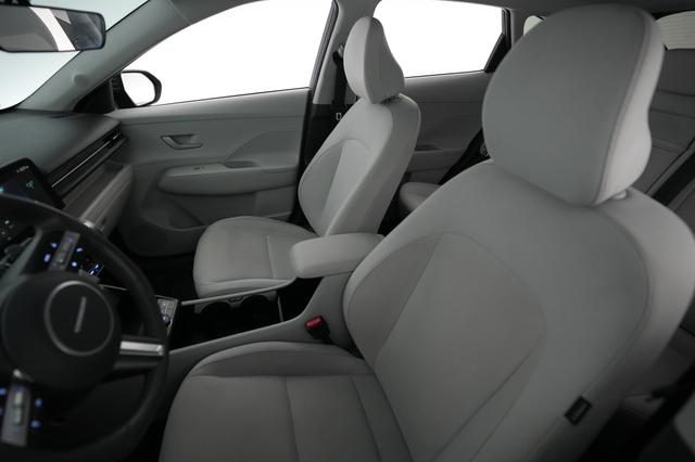 2024 Hyundai Kona Electric — photo 3 of 20