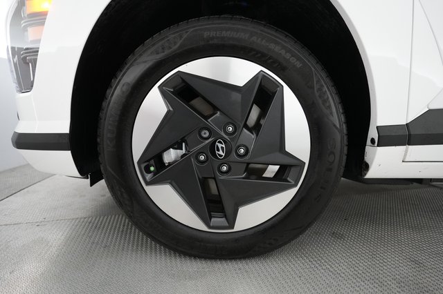 2024 Hyundai Kona Electric — photo 17 of 20