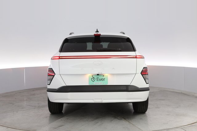 2024 Hyundai Kona Electric — photo 12 of 20