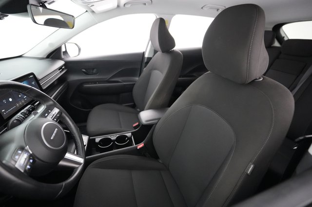 2024 Hyundai Kona Electric — photo 3 of 20