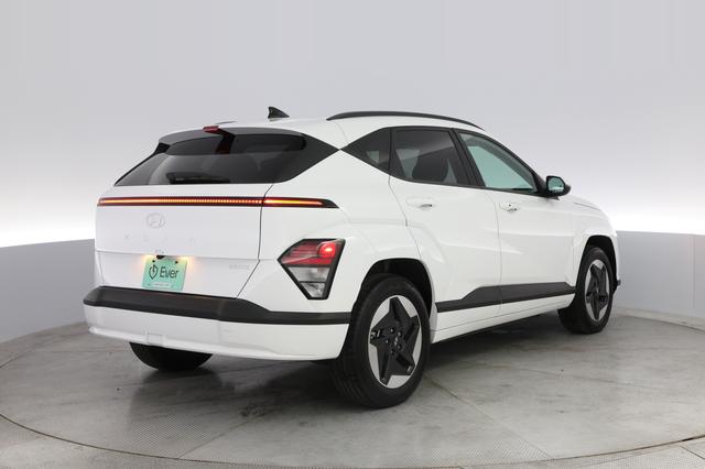 2024 Hyundai Kona Electric — photo 2 of 20