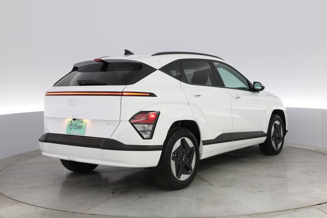 2024 Hyundai Kona Electric — photo 2 of 20