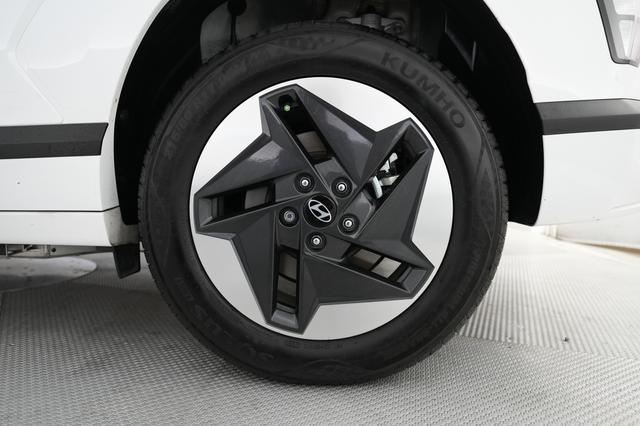 2024 Hyundai Kona Electric — photo 7 of 20
