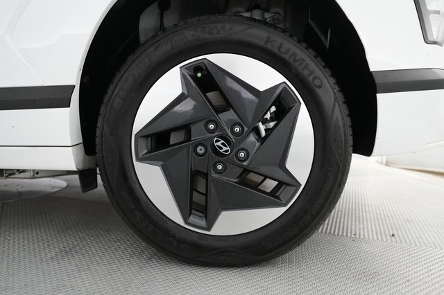 2024 Hyundai Kona Electric — photo 7 of 20