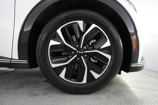 2024 Kia EV6 — photo 7 of 21