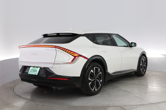 2024 Kia EV6 — photo 2 of 21