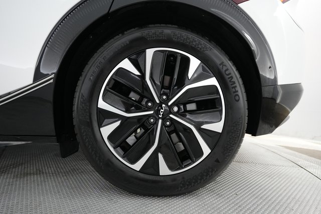 2024 Kia EV6 — photo 16 of 21