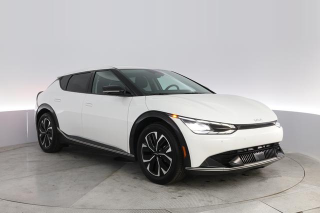 2024 Kia EV6 — photo 10 of 21