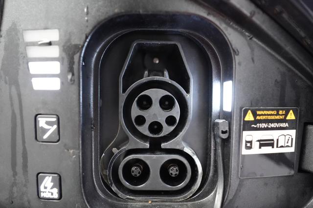 2024 Kia EV6 — photo 8 of 20