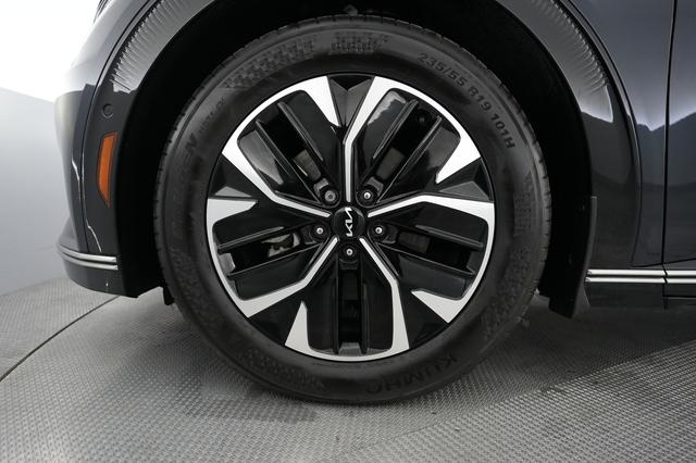 2024 Kia EV6 — photo 7 of 20