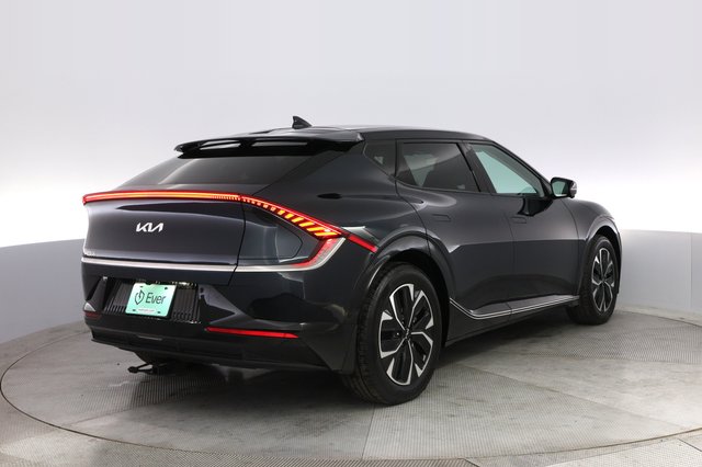 2024 Kia EV6 — photo 2 of 20