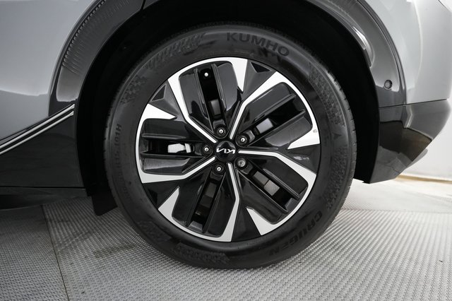 2024 Kia EV6 — photo 14 of 19