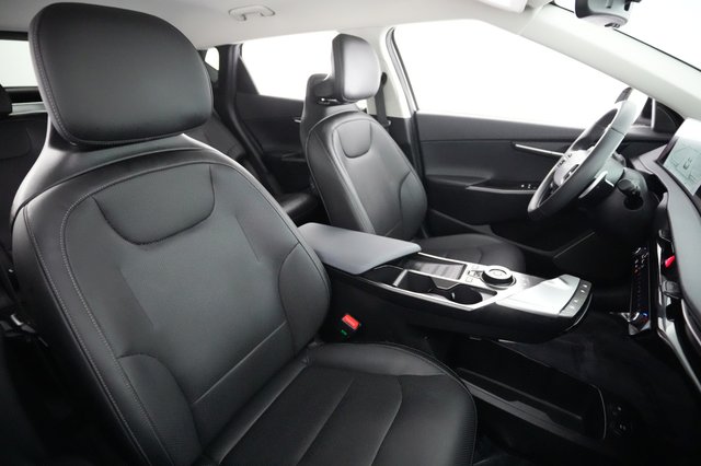 2024 Kia EV6 — photo 17 of 19