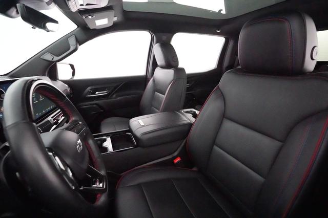 2024 Chevrolet Silverado EV — photo 3 of 18