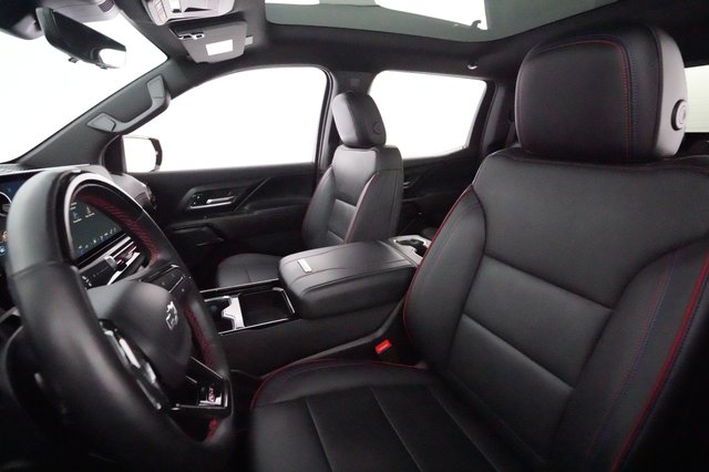 2024 Chevrolet Silverado EV — photo 3 of 18