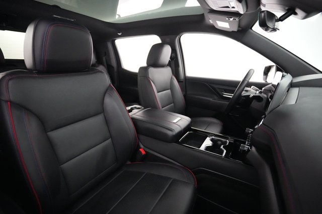 2024 Chevrolet Silverado EV — photo 13 of 18