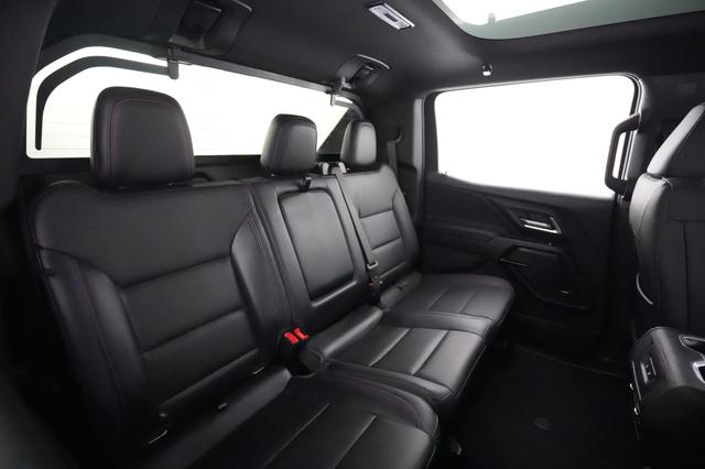 2024 Chevrolet Silverado EV — photo 4 of 18