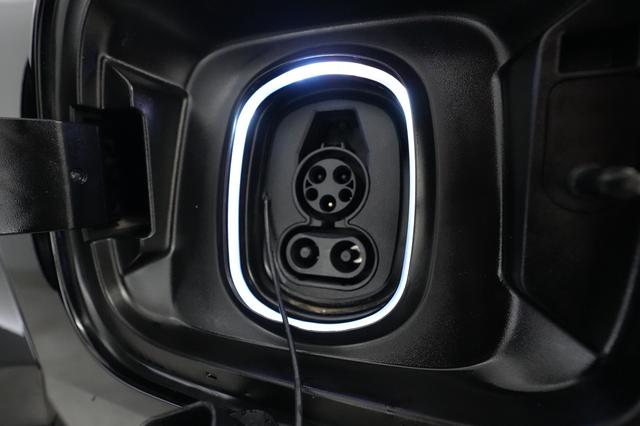 2024 Chevrolet Silverado EV — photo 8 of 18