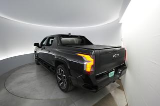 2024 Chevrolet Silverado EV — photo 2 of 18
