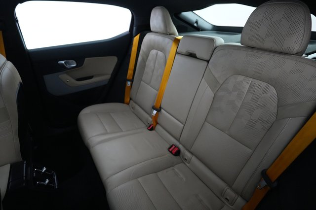 2022 Polestar 2 — photo 18 of 21