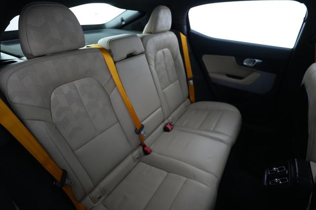 2022 Polestar 2 — photo 4 of 21