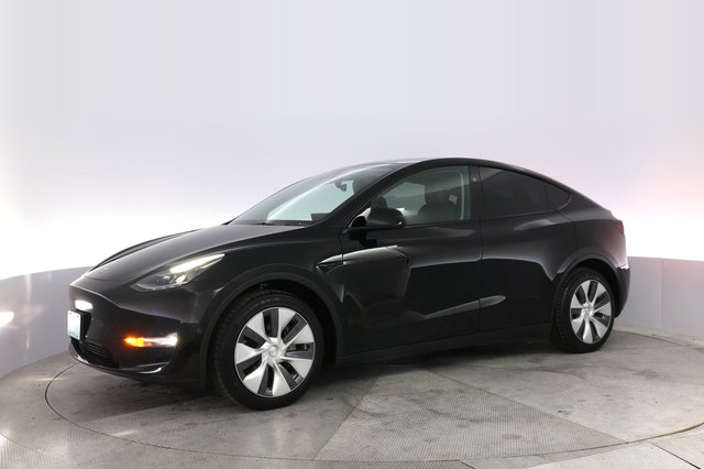2023 Tesla Model Y — photo 14 of 21