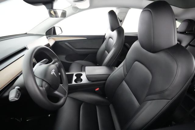2023 Tesla Model Y — photo 3 of 21