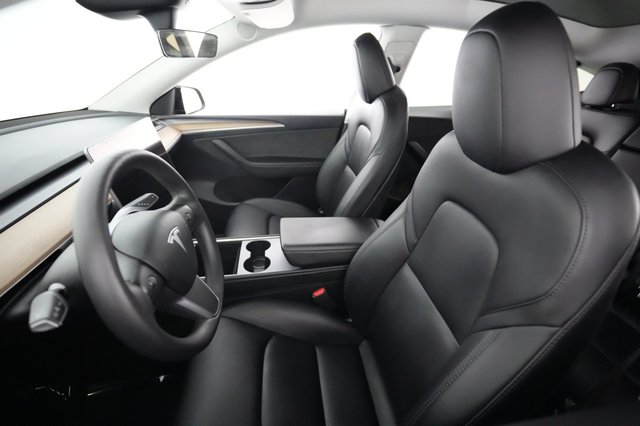 2023 Tesla Model Y — photo 3 of 21