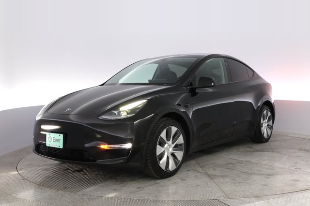 2023 Tesla Model Y — VIN 7SAYGAEE7PF852451