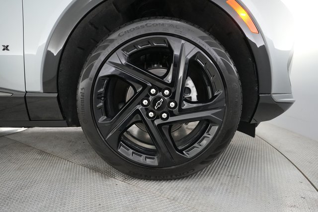 2024 Chevrolet Equinox EV — photo 16 of 20