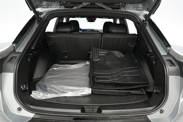 2024 Chevrolet Equinox EV — photo 6 of 20