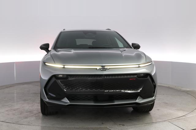 2024 Chevrolet Equinox EV — photo 9 of 20