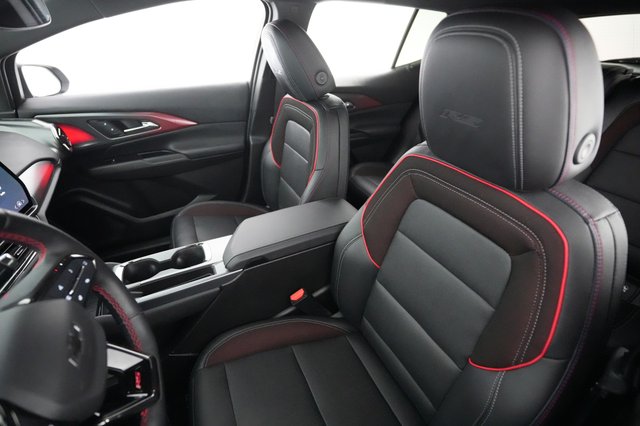 2024 Chevrolet Equinox EV — photo 3 of 20