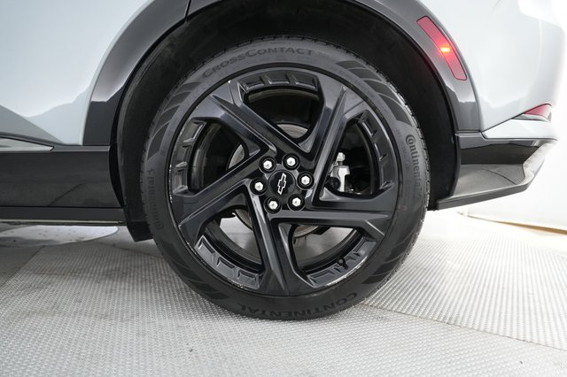 2024 Chevrolet Equinox EV — photo 17 of 20