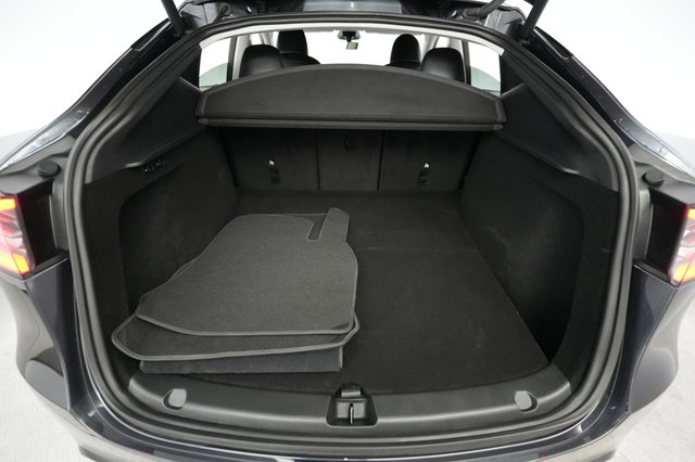 2024 Tesla Model Y — photo 6 of 21