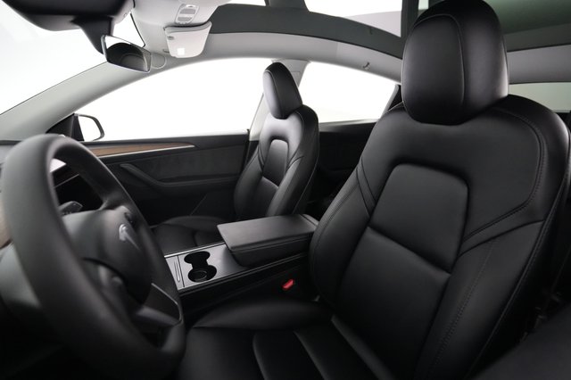 2024 Tesla Model Y — photo 3 of 21