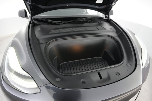 2024 Tesla Model Y — photo 20 of 21