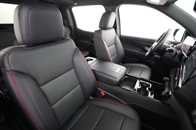 2024 Chevrolet Silverado EV — photo 12 of 16