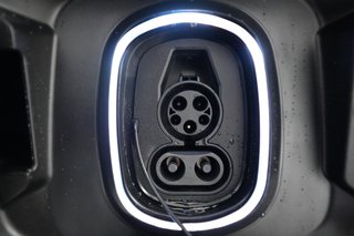 2024 Chevrolet Silverado EV — photo 8 of 16