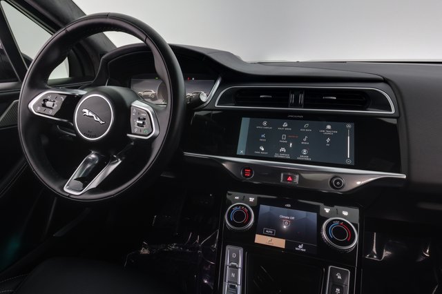 2024 Jaguar I-Pace — photo 20 of 24
